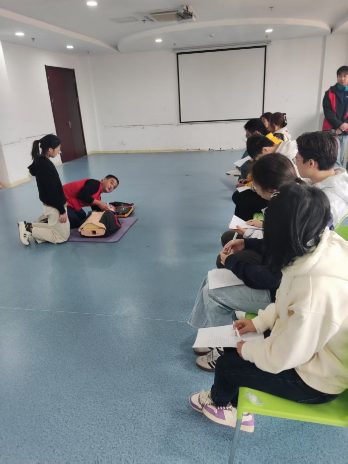 1762158542405961.jpg 1762158542405961.jpg